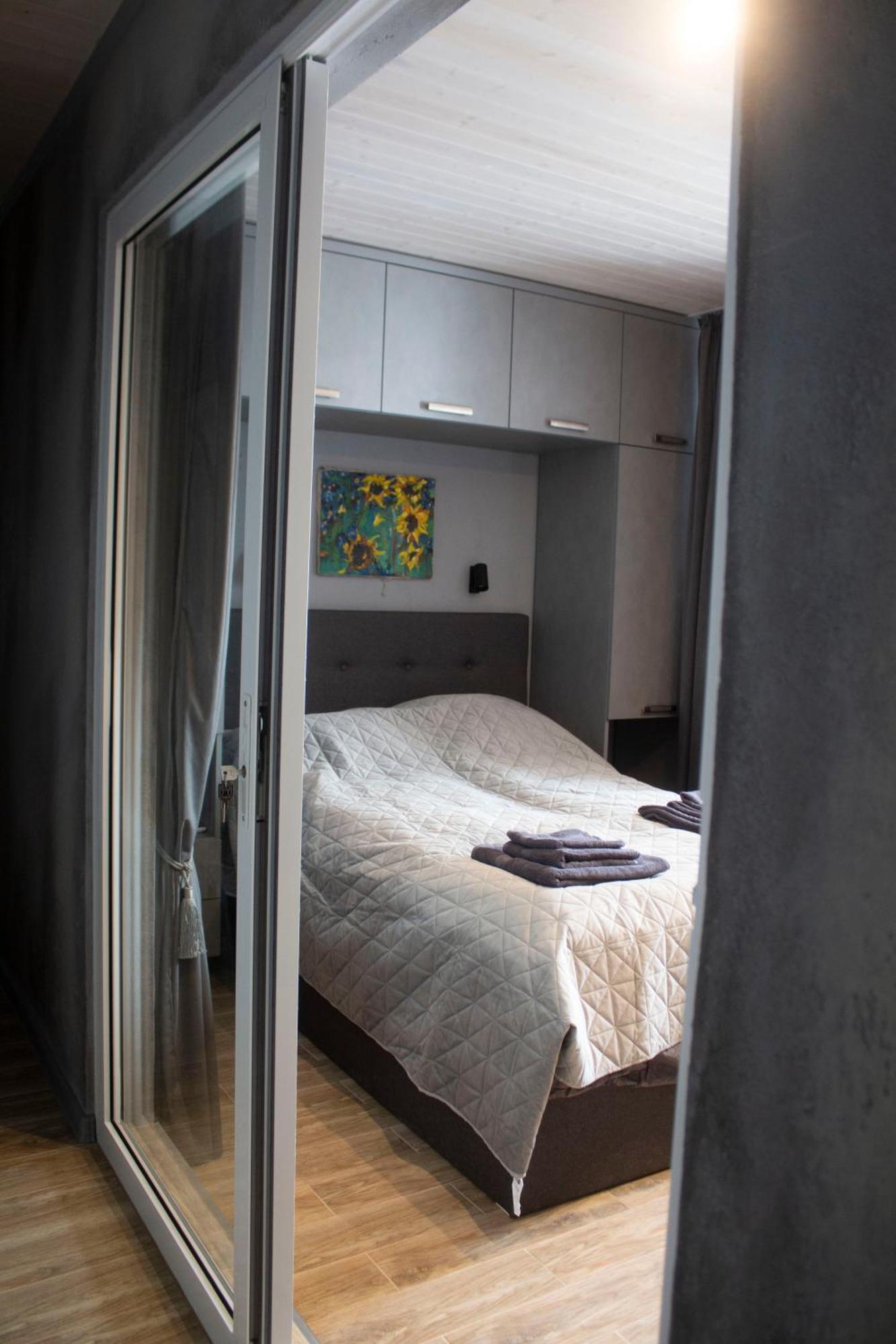 City Center Artmania Apartments Chişinau Exteriör bild